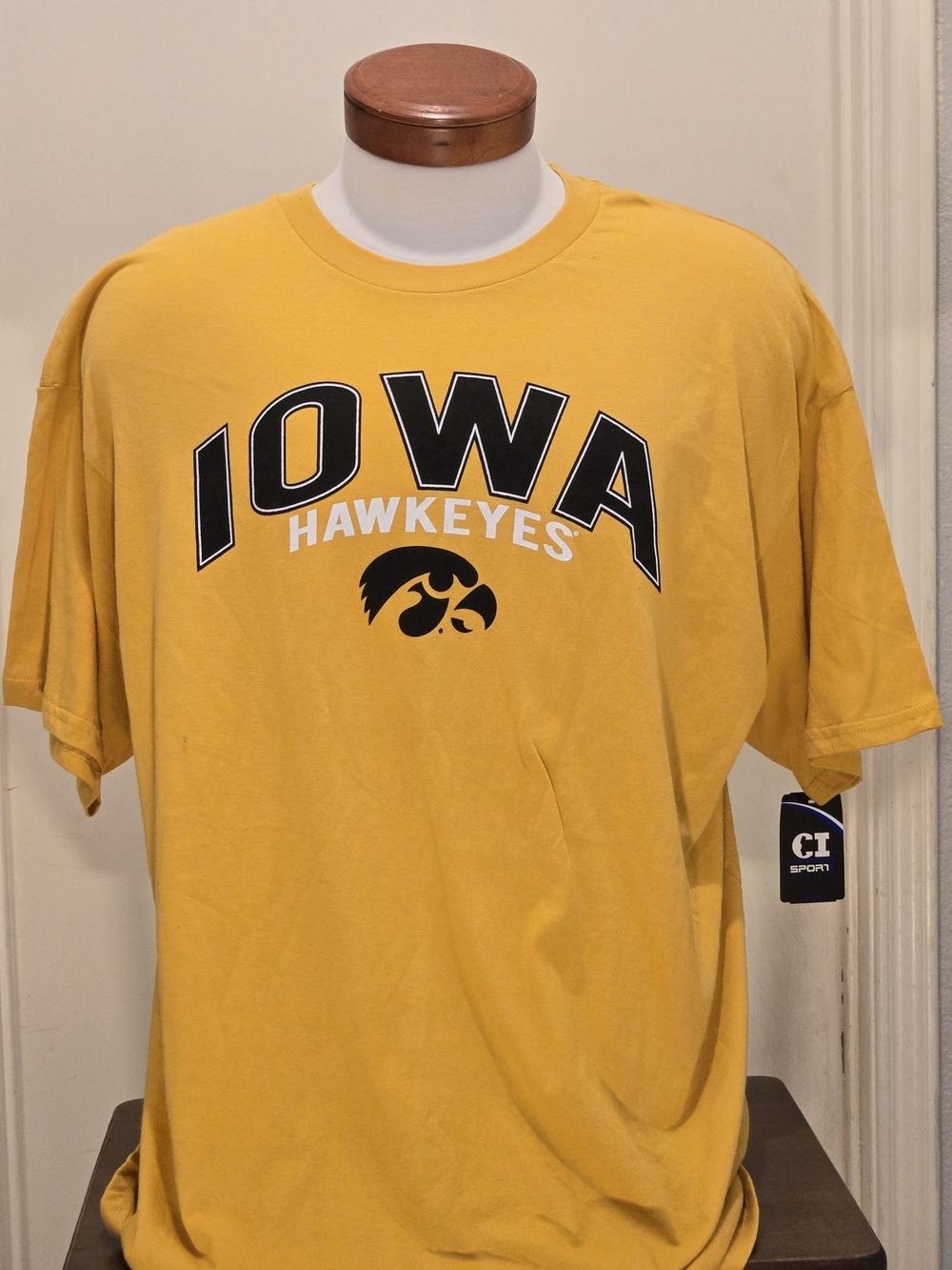Iowa Hawkeyes Men's Short Sleeve Gold Collegiate T-Shirt